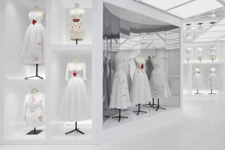 Dior's dialogue with women artists