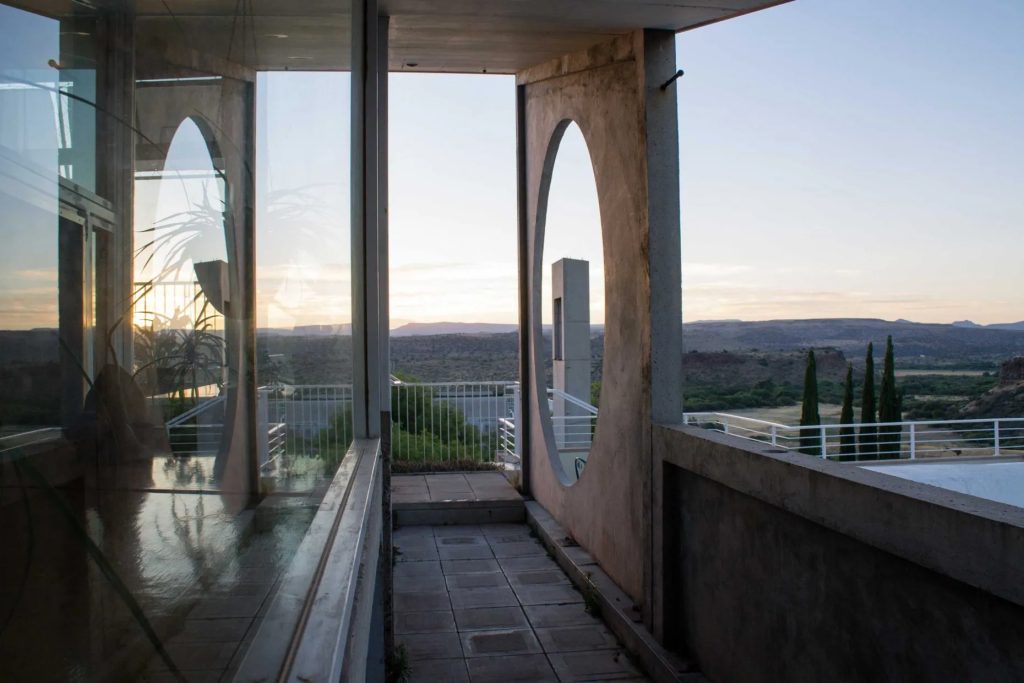 guest-houses-arcosanti-hube