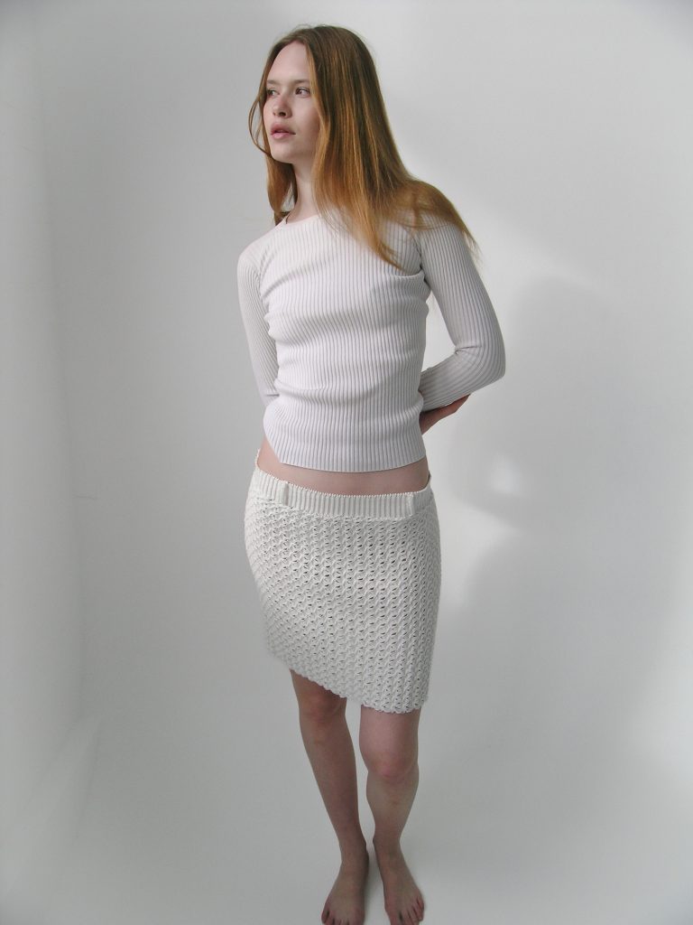 white-combo-solid-white-textile-logsleeve-skirt-illuah-comfy