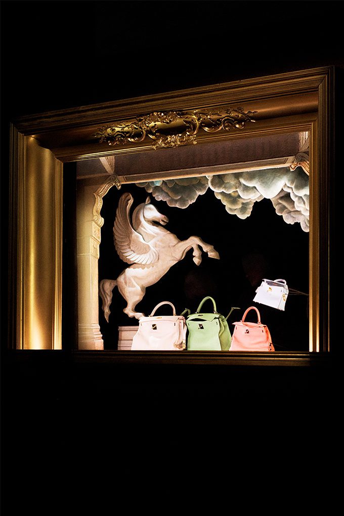 On the Wings of Hermès-2