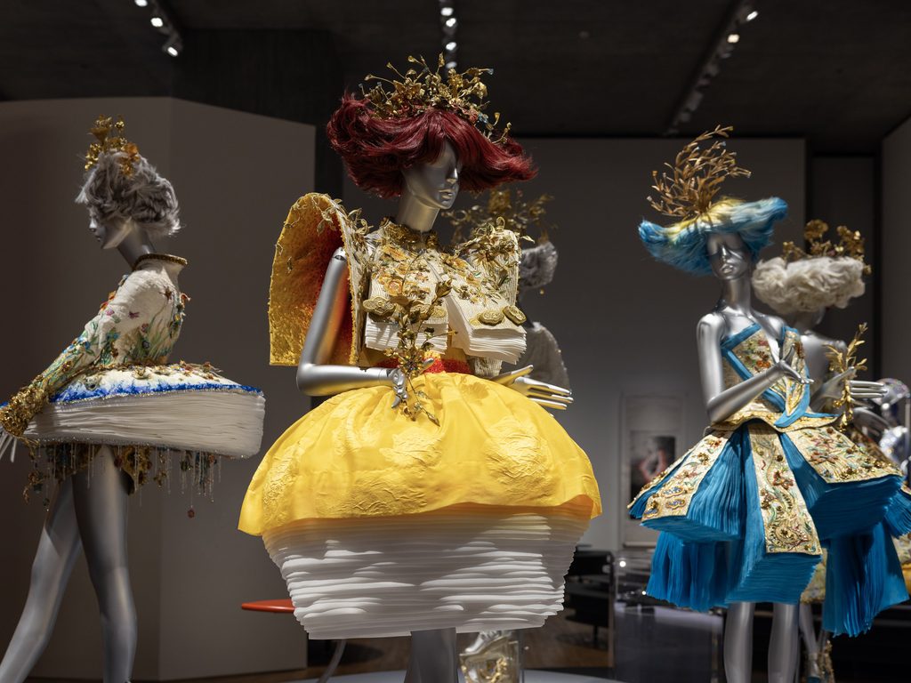 Guo Pei: Fashioning Imagination-9