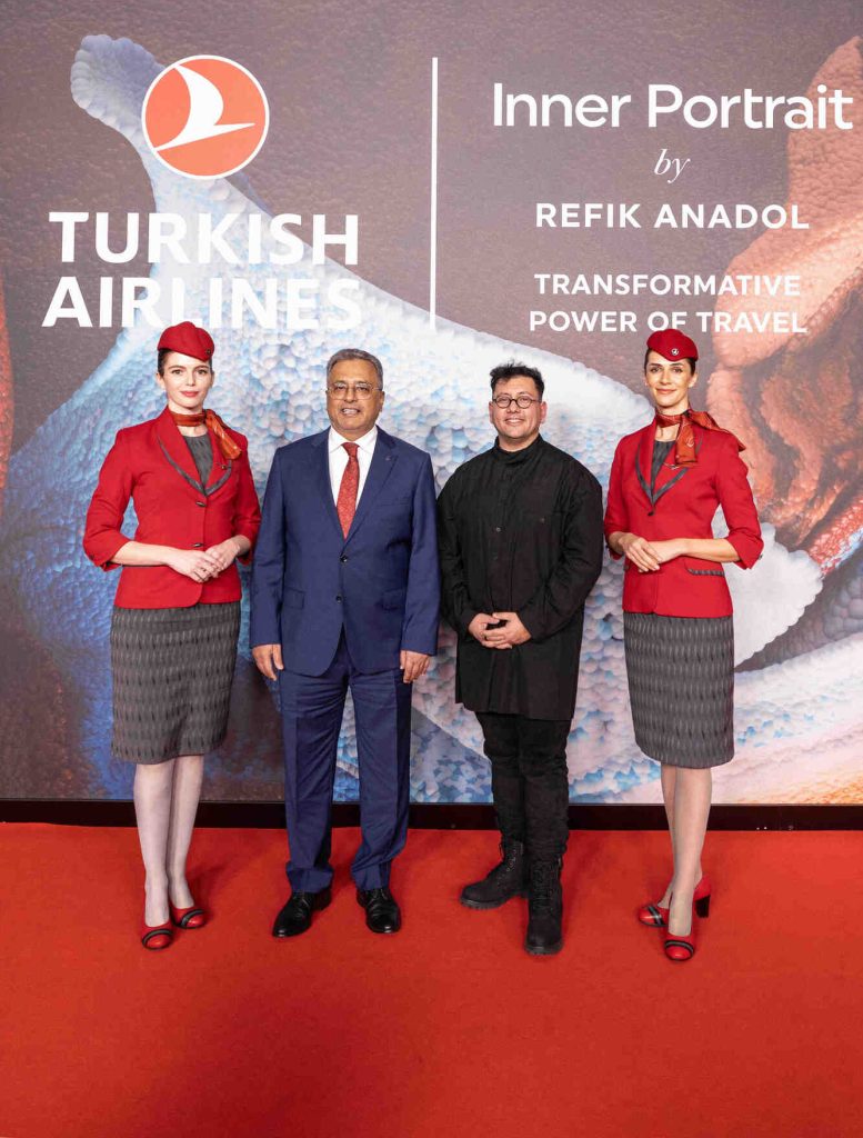 refik-anadol-turkish-airlines-inner-portrait-collaboration-hube