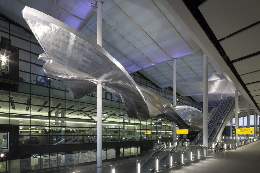 Shaping spaces 3 Richard-Wilson-hube-magazine-Slipstream-2