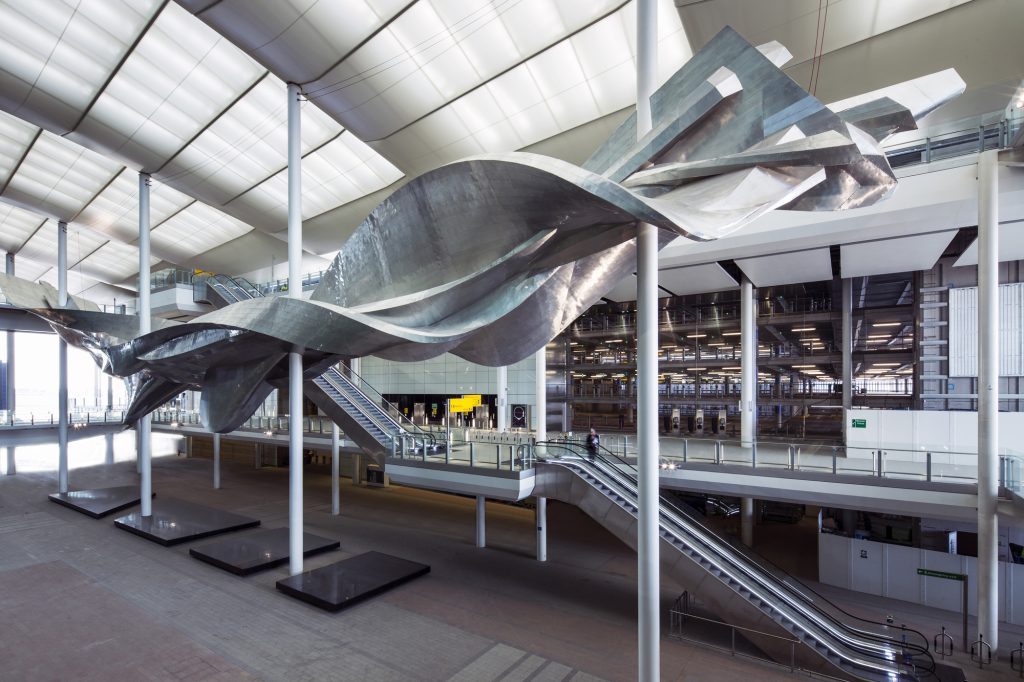 Shaping spaces 4 Richard-Wilson-hube-magazine-slipstream