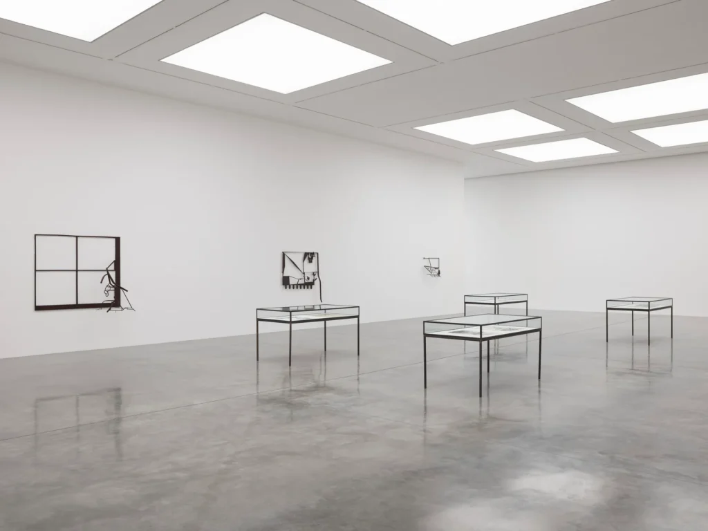 Richard Hunt’s retrospective at White Cube Bermondsey 2 Richard Hunt’s retrospective at White Cube Bermondsey 3