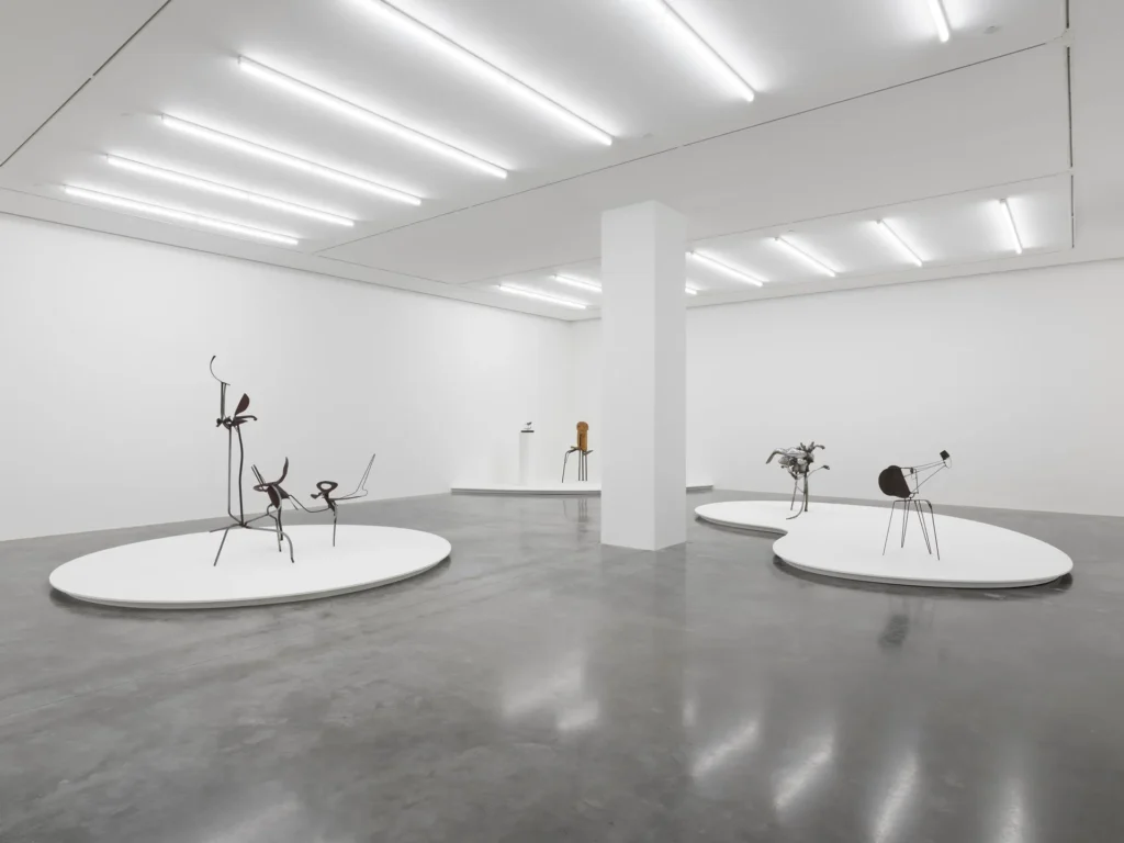 Richard Hunt’s retrospective at White Cube Bermondsey 5 Richard Hunt’s retrospective at White Cube Bermondsey 6