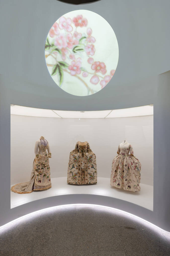 ANDREW BOLTON: Beyond objective time 1 ANDREW BOLTON: Beyond objective time 1