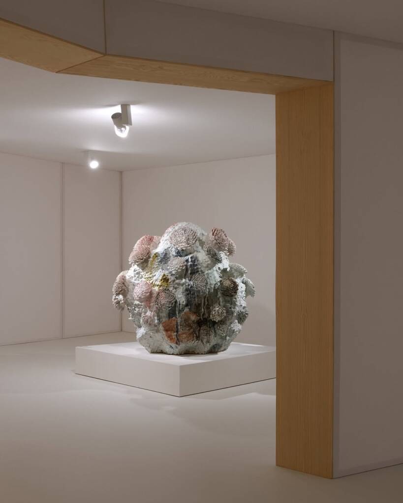 Kunimasa Aoki wins the LOEWE FOUNDATION Craft Prize 2025 with a monumental terracotta sculpture 9 LOEWE FOUNDATION Craft Prize, loewe foundation craft prize 2025, Kunimasa Aoki