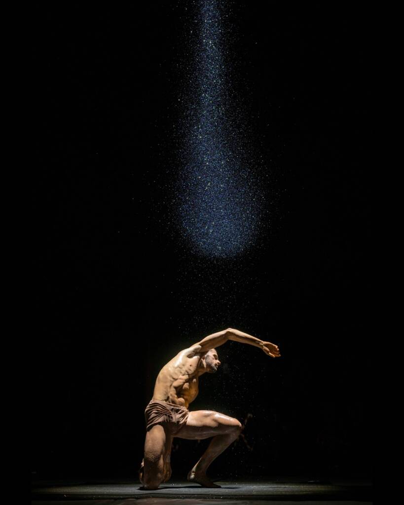 Mirage by Damien Jalet premieres in Grand Théâtre de Genève 2 Mirage by Damien Jalet premieres in Grand Théâtre de Genève 2