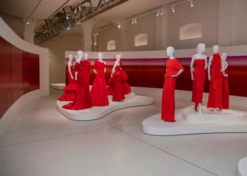 Valentino and Giammetti open PM23 in Rome with immersive ‘Horizons-Red’ exhibition 6 Horizons-Red, PM23, valentino gowns