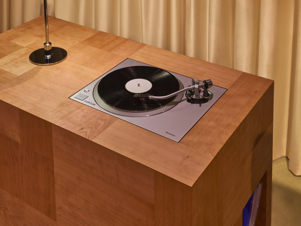 アート・デザイン・音楽 Livre renover mobilier industriel Livre renover mobilier industriel - メルカリ