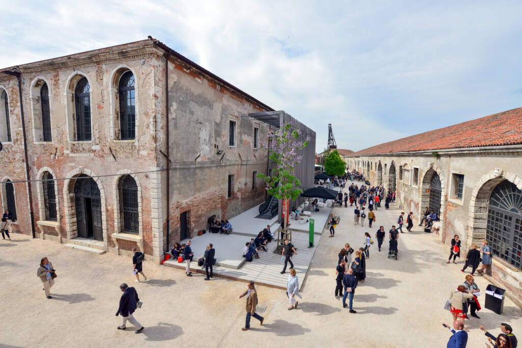Venice Architecture Biennale 2025: Hube Guide 21 Carlo Ratti,
Venice Biennale, Venice Architecture Biennale