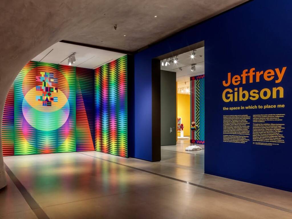 Jeffrey Gibson brings vibrant identity and resistance to The Broad in Los Angeles 4 jeffrey gibson
the broad in los angeles