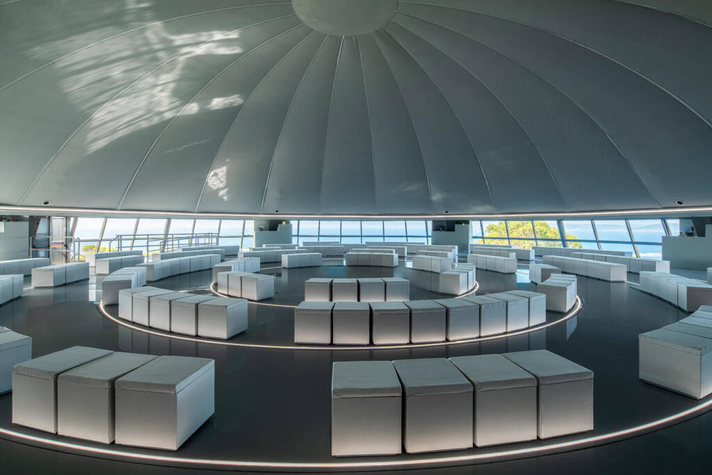 Es Devlin’s Atlantic ode: a visionary installation for Zara’s 50th anniversary in A Coruña 4 zara 50th anniversary
es devlin installation
es devlin interview
