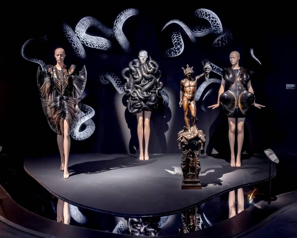 Iris van Herpen. Sculpting the Senses: a groundbreaking fashion exhibition arrives at Kunsthal Rotterdam 3 iris van herpen sculpting the senses
fashion exhibition
iris van herpen exhibition
iris van herpen collections
Sculpting the Senses exhibition