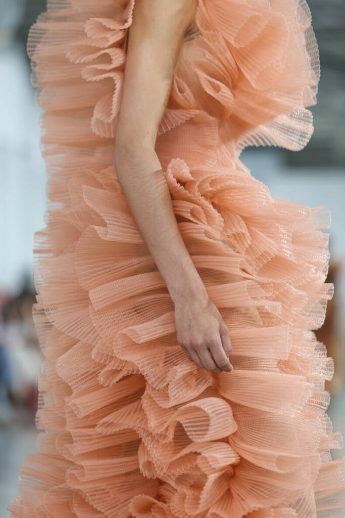 Paris Haute Couture: Lever Couture’s ‘Anatomy of Identity’ debuted at Palais de Tokyo 4 Paris Haute Couture
Lever Couture
paris haute couture week 2025