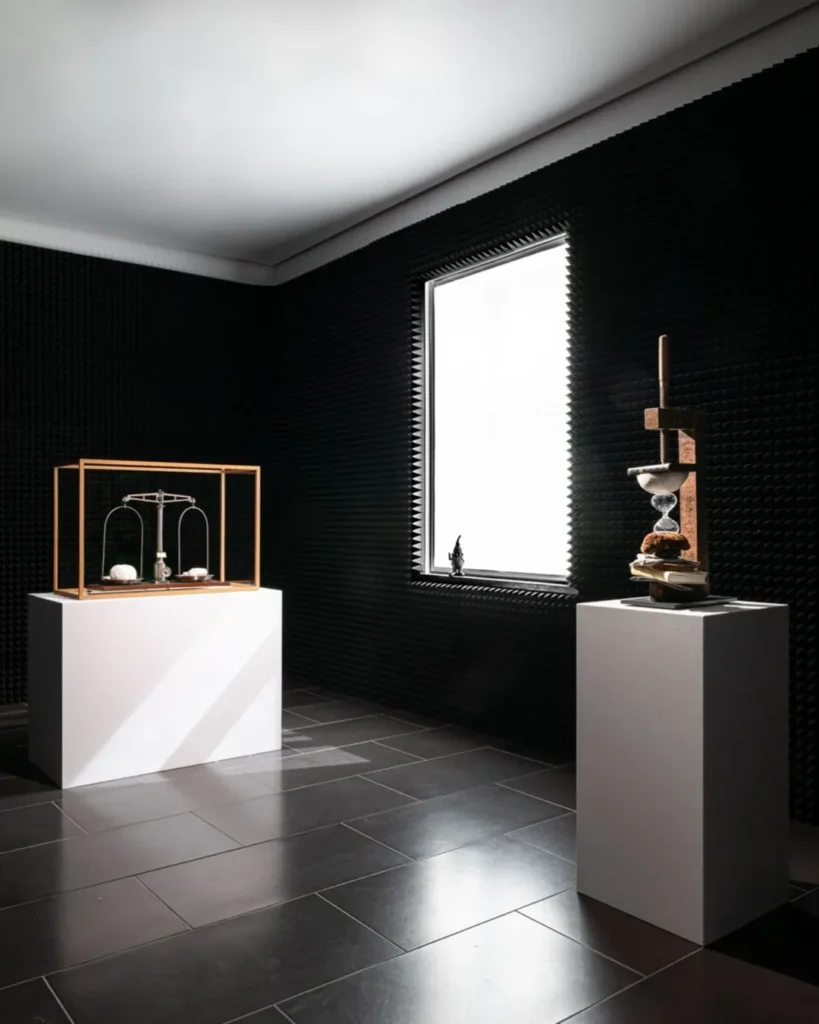 rolf sachs art
transforming everyday objects
experimental photography