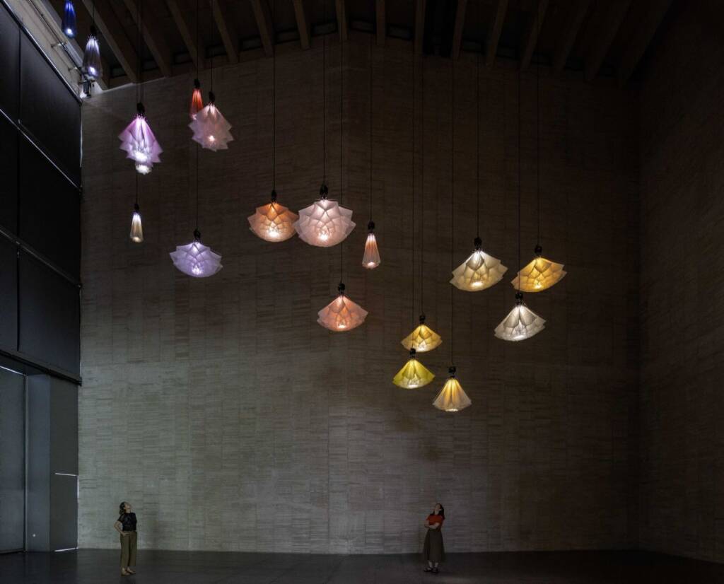 Studio DRIFT brings kinetic sculpture to life in their first solo exhibition in Spain 4 Studio DRIFT kinetic sculpture kinetic art exhibition