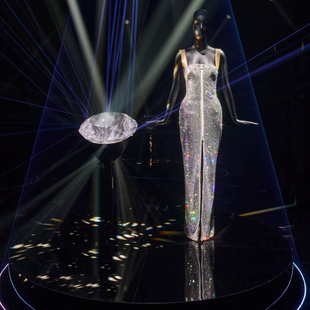 swarovski jewellery
Swarovski Masters of Light