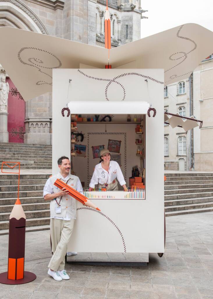 Celebrating craftsmanship: Hermès brings art to life through drawing 2 craftsmanship hermes
drawing outside
hermes event