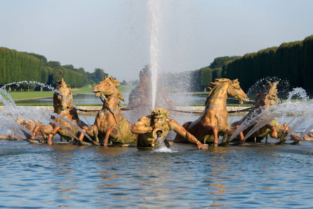 The Palace of Versailles
with artificial intelligence
versailles statues