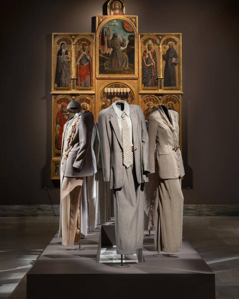 Fashion exhibition
Giorgio Armani exhibition
art history and fashion