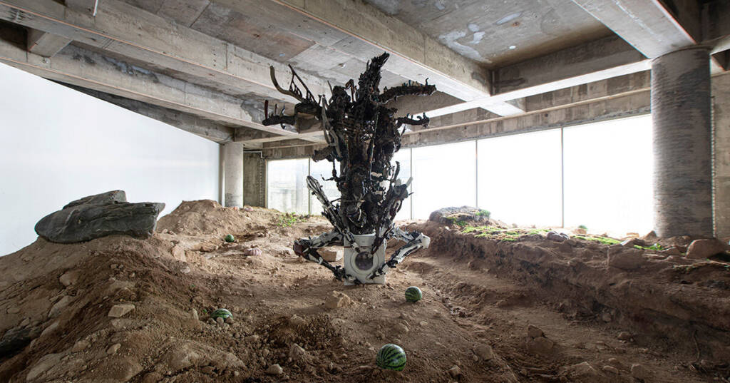 Adrián Villar Rojas unveils monumental site-specific installation at Art Sonje Center 1 The Language of the Enemy
Adrián Villar Rojas
site-specific installation
digital simulation
