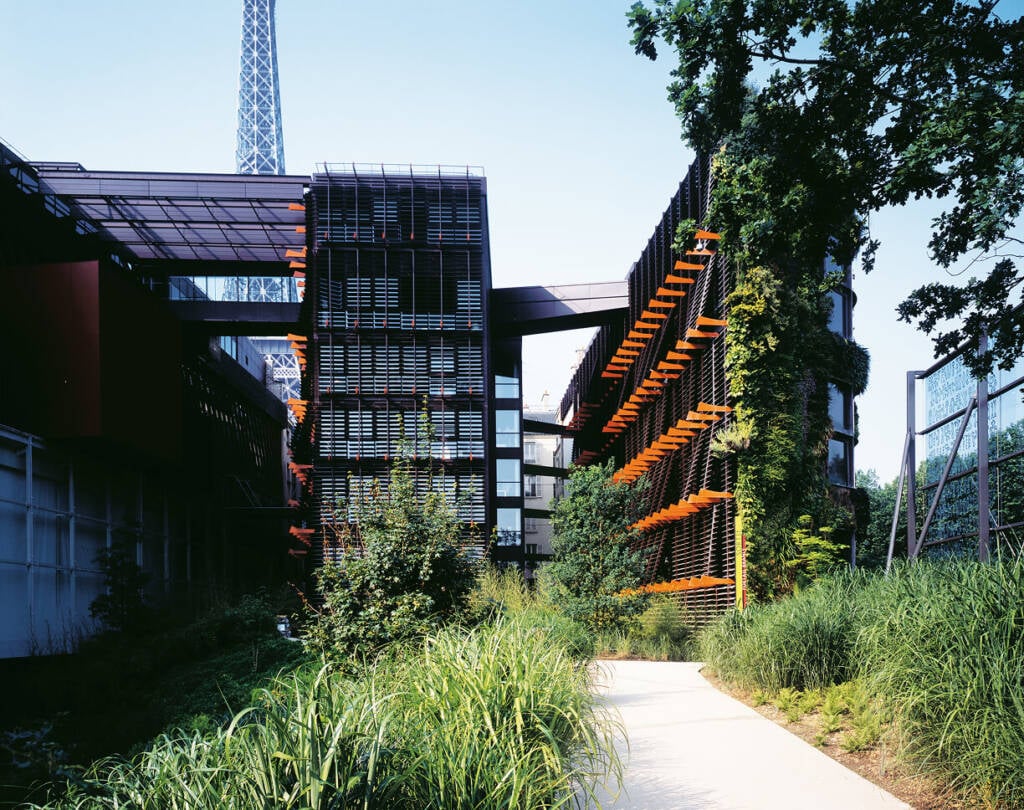 Béatrice Grenier
cultural policy
exhibition-making
fondation cartier pour l'art contemporain