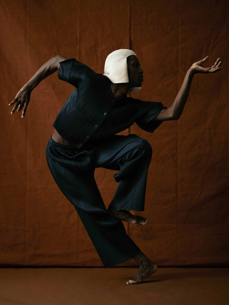 Jorge Dorsinville
movement director
fashion choreography