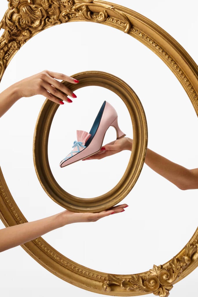The V&A’s Marie Antoinette Style exhibition will spotlight Manolo Blahnik’s shoes as a defining element 2 Marie Antoinette style
marie antoinette style exhibition
manolo blahnik shoes