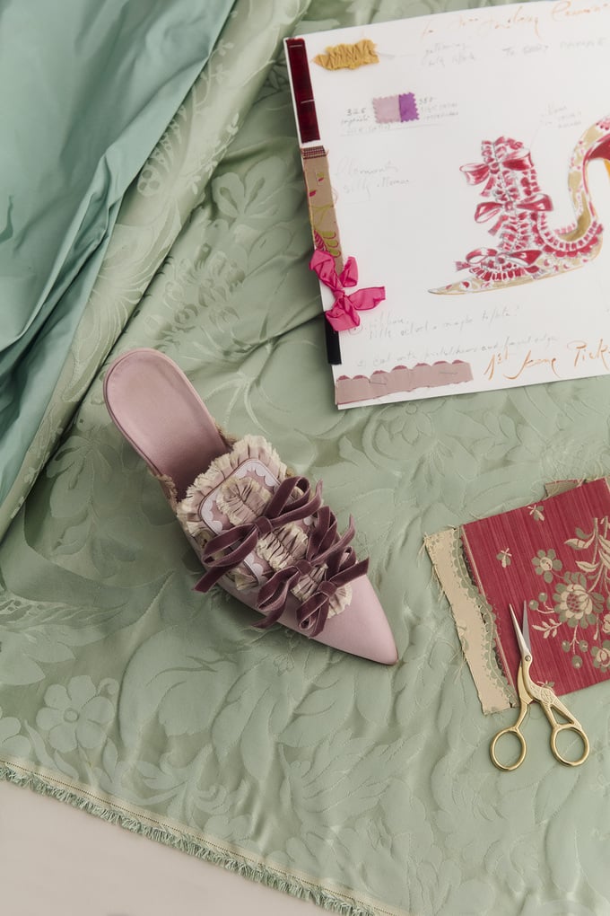 The V&A’s Marie Antoinette Style exhibition will spotlight Manolo Blahnik’s shoes as a defining element 3 Marie Antoinette style
marie antoinette style exhibition
manolo blahnik shoes