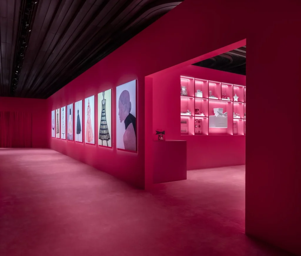 Miss Dior exhibition
dior iconic perfume