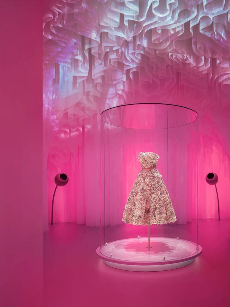Miss Dior exhibition
dior iconic perfume