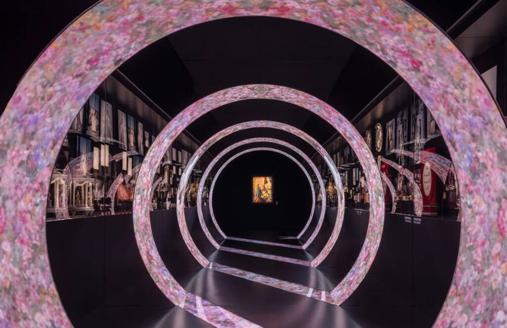 Miss Dior exhibition
dior iconic perfume