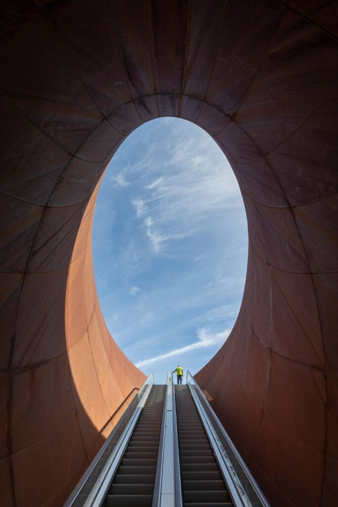 subway design
Anish Kapoor architecture
anish kapoor structures