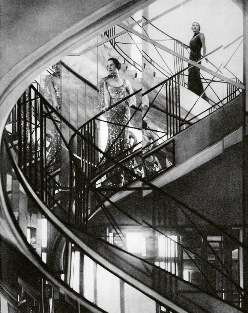 Catwalk: The Art of the Fashion Show — a century of style and spectacle 1 the fashion show
fashion exhibition
fashion show set design