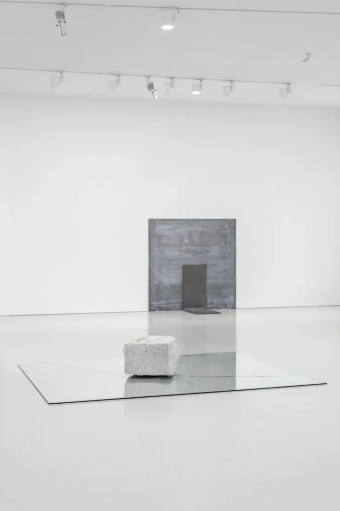 Where minimalism reminds us just how much we consume. A Dive into the Bourse de Commerce 'Minimal' Exhibition 5 Bourse de Commerce
art about consumerism