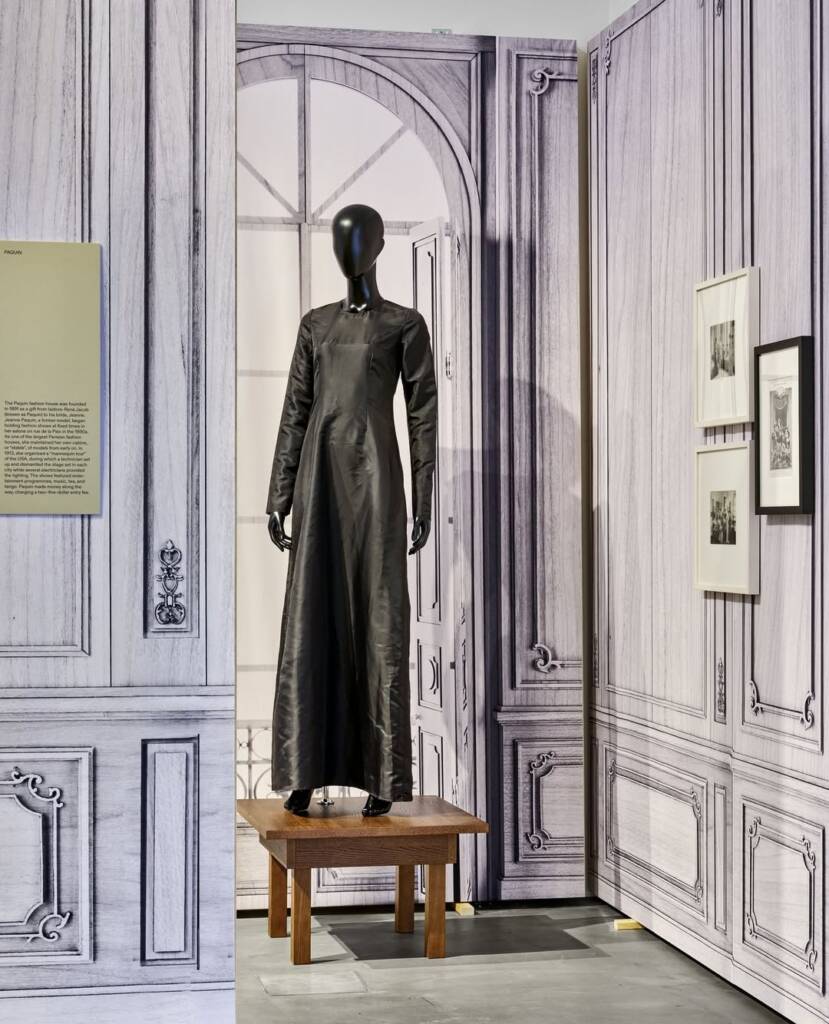 Catwalk: The Art of the Fashion Show — a century of style and spectacle 7 the fashion show
fashion exhibition
fashion show set design