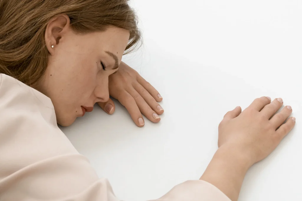 Elmgreen & Dragset bring fiction and reality face to face in ‘October 2025’ 4 Elmgreen & Dragset
hyperrealistic sculpture