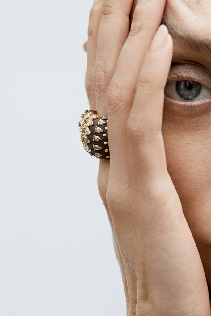 Fernando Jorge on jewellery design: rhythm, contrast, and sensuality 2 Fernando Jorge
jewellery design