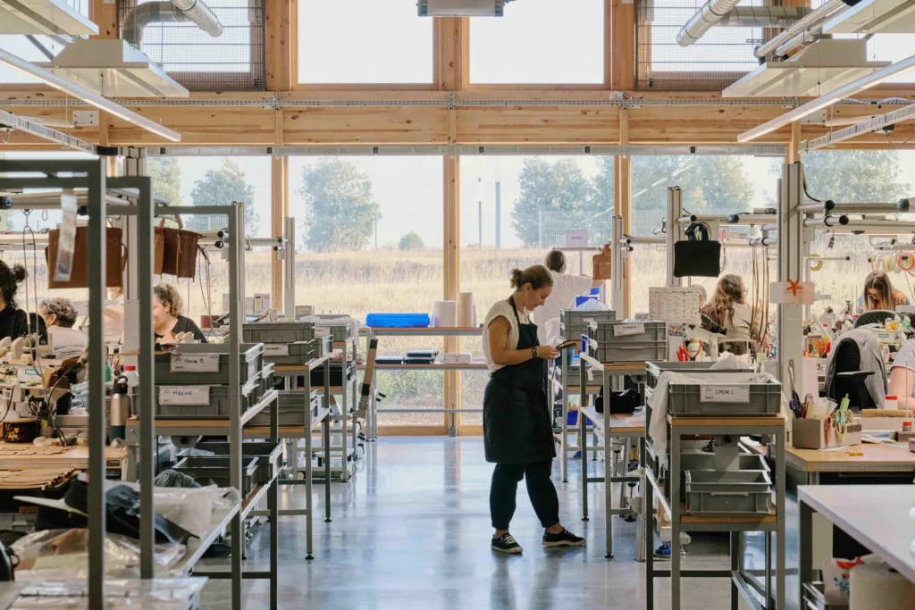 French craftsmanship
leather workshop
workshop architecture
