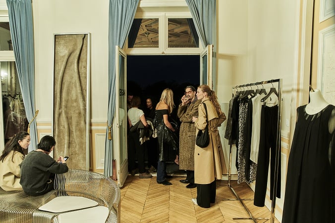 Keigan Genius Salon transformed the Parisian salon tradition through a contemporary fashion brand’s vision 12 Parisian salon
salon concept
fashion week in paris
contemporary fashion brand
