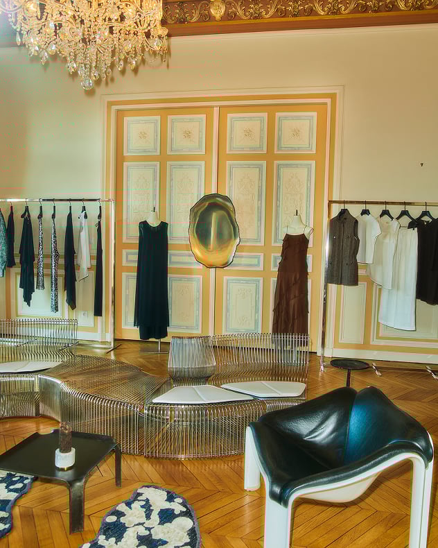 Keigan Genius Salon transformed the Parisian salon tradition through a contemporary fashion brand’s vision 4 Parisian salon
salon concept
fashion week in paris
contemporary fashion brand