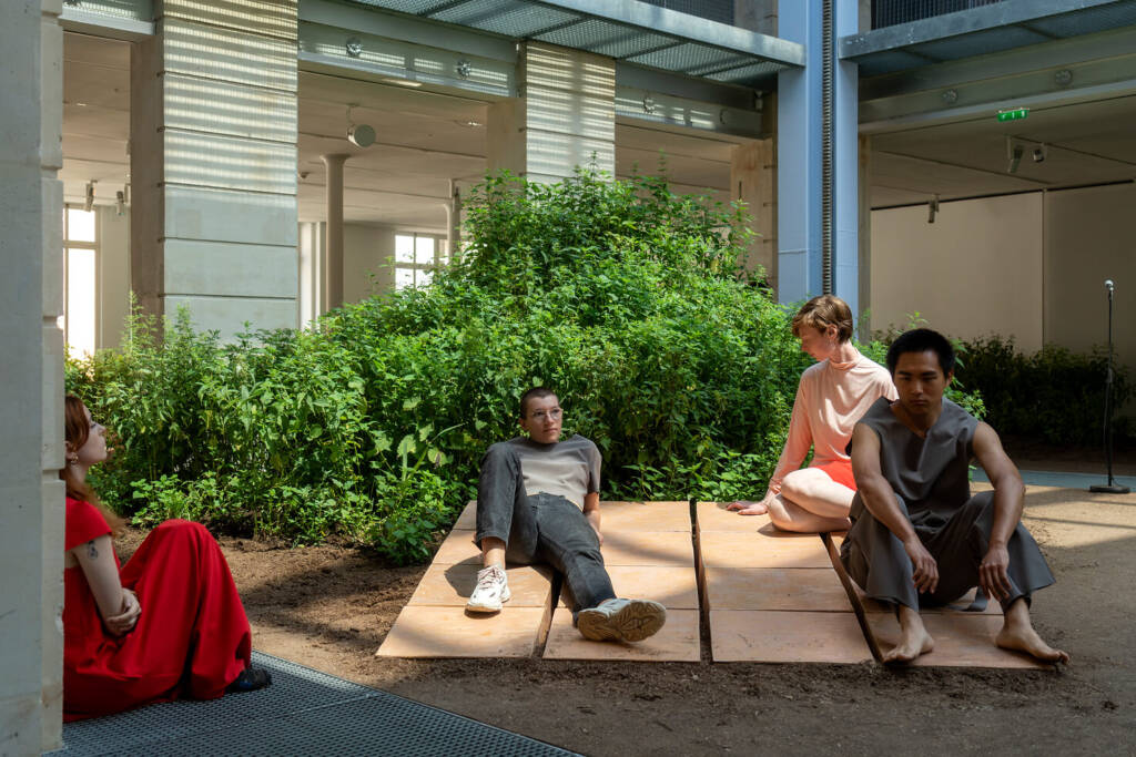 Sam Bardaouil
Hamburger Bahnhof
collective memory
curatorial practice