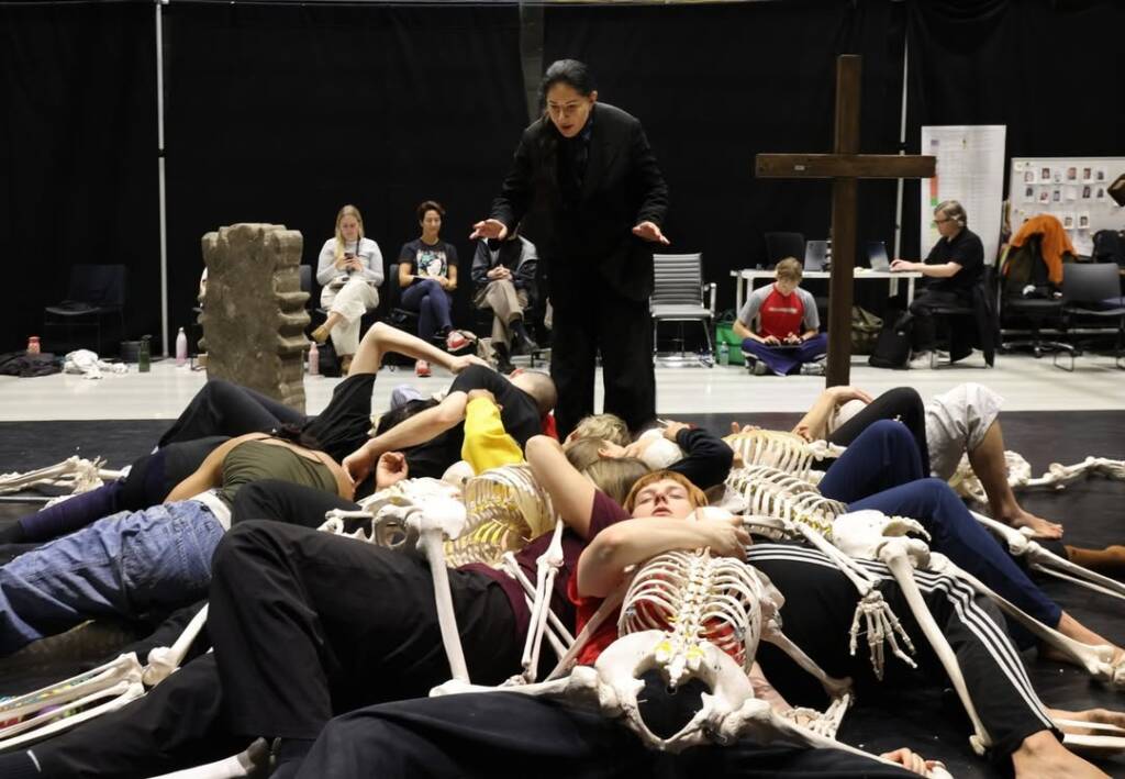 marina abramović performance
performance artist
immersive performance
Balkan myth