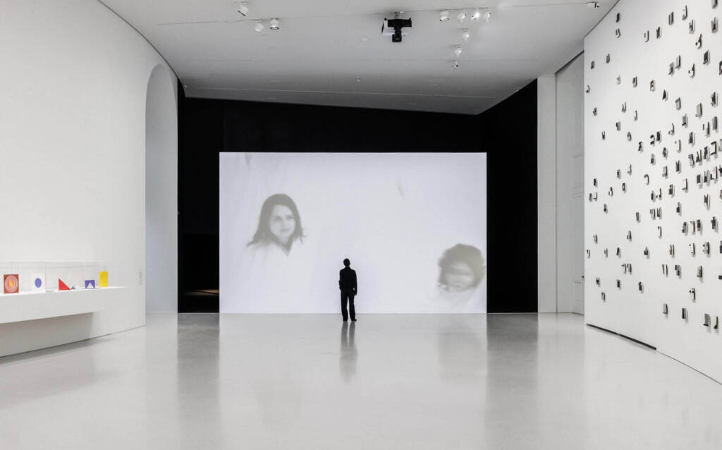 Minimalist art
minimalist artists
art exhibitions 2025
pinault collection