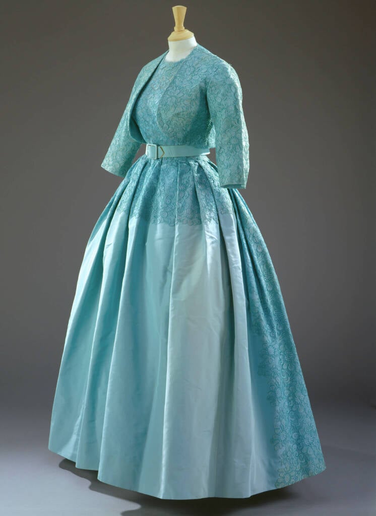 fashion exhibition
royal style