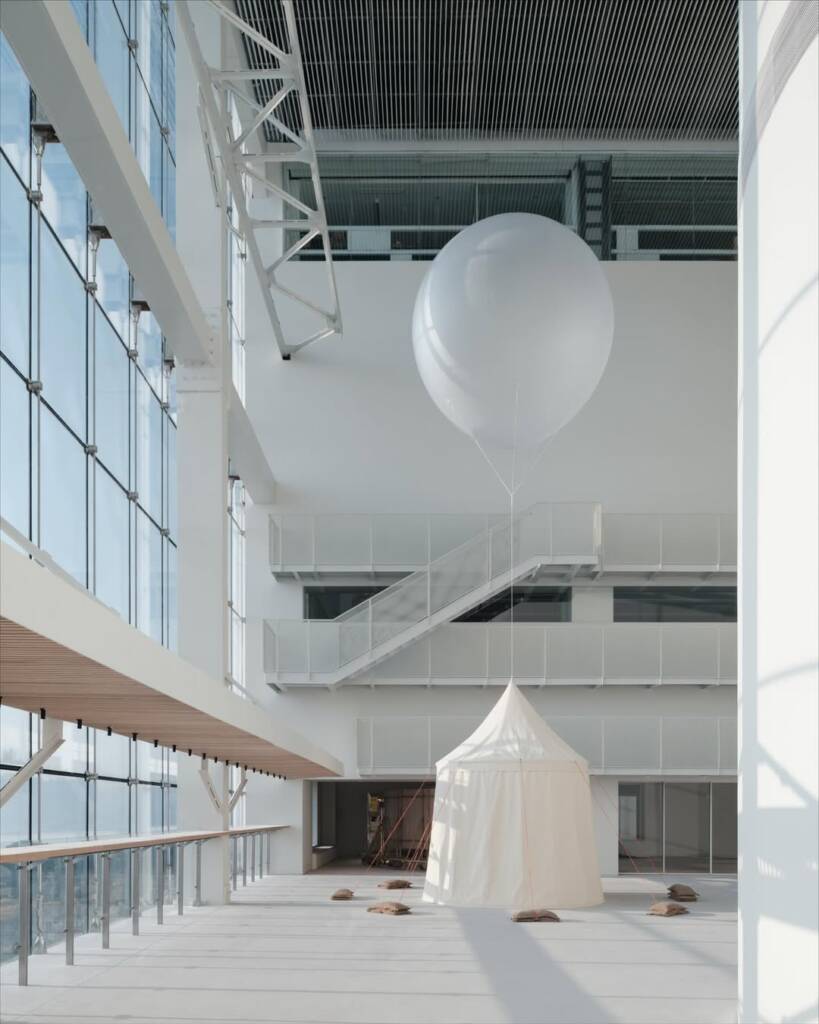 Espace Gabrielle Chanel opens at the Power Station of Art: a new cultural landmark for Shanghai 9 Espace Gabrielle Chanel
Chanel Culture Fund
Power Station of Art
art library