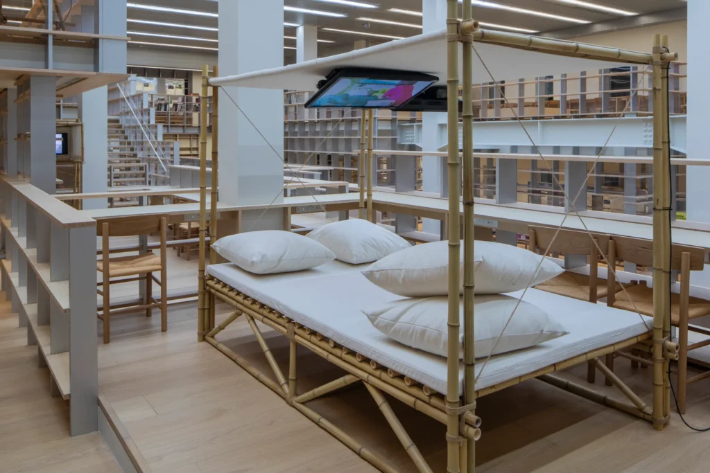 Espace Gabrielle Chanel opens at the Power Station of Art: a new cultural landmark for Shanghai 5 Espace Gabrielle Chanel
Chanel Culture Fund
Power Station of Art
art library