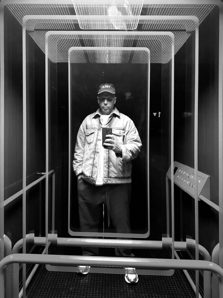 Marco Simonetti
footwear
RAL7000STUDIO
footwear design